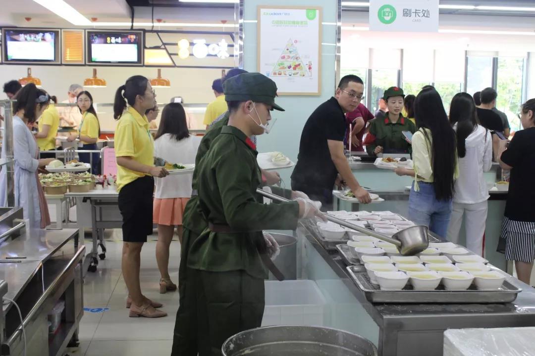 我們的“小紅軍” 我們的“小紅軍”