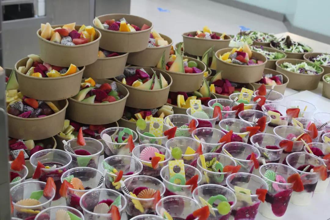 美味的水果蔬菜沙拉 美味的水果蔬菜沙拉