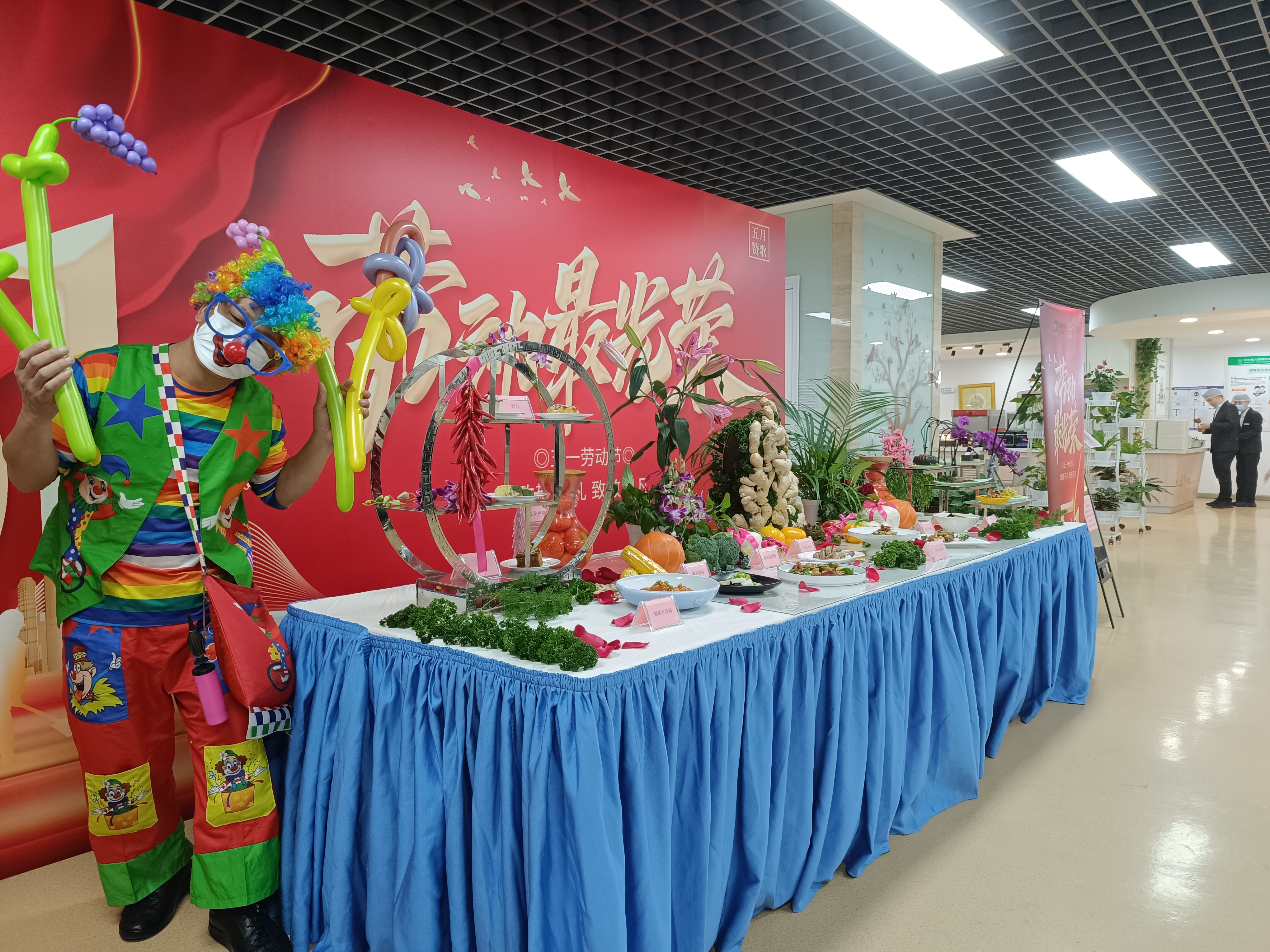 致平凡 敬不凡——集團各餐廳舉辦五一勞動節(jié)美食活動